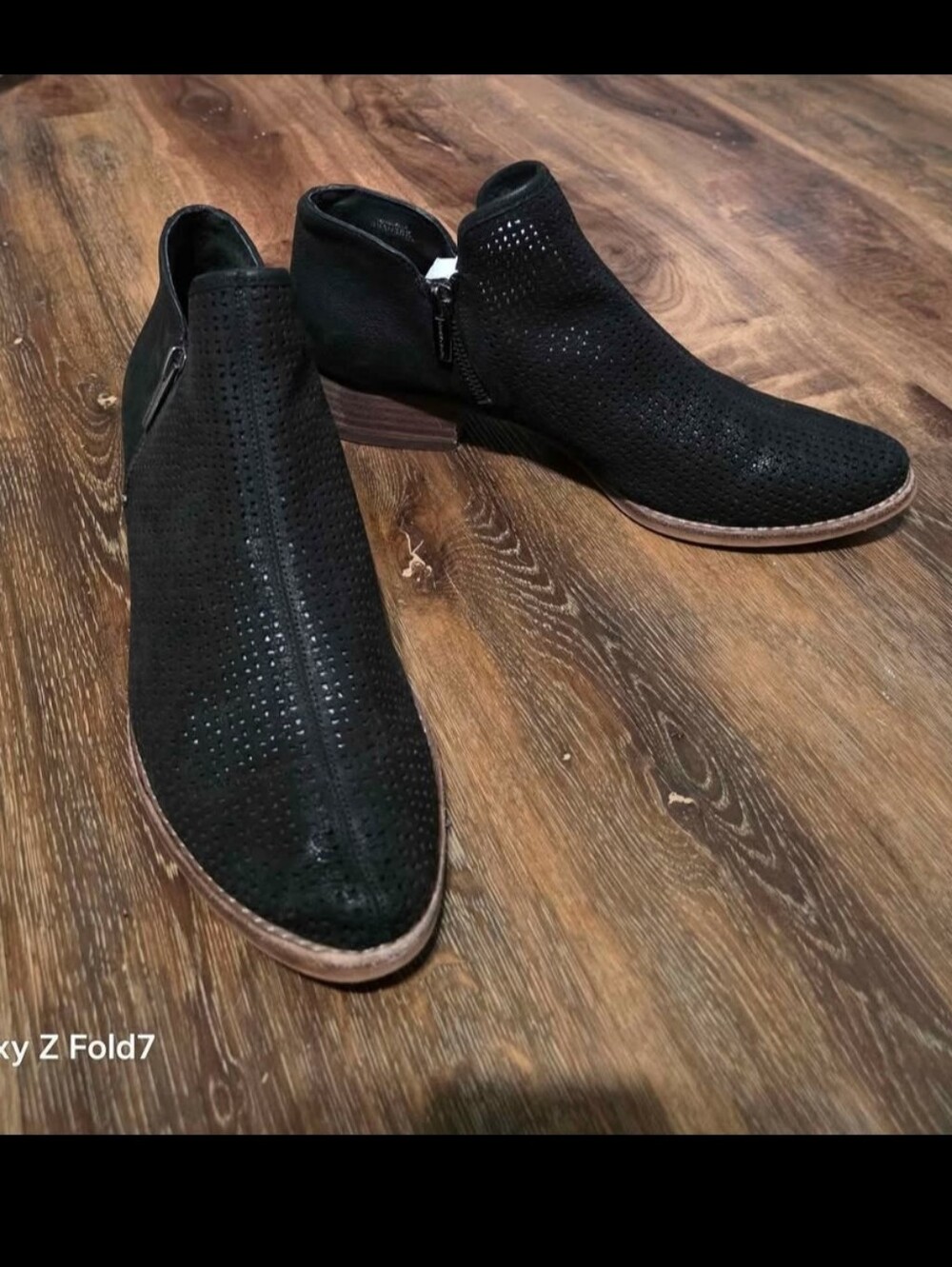 Vince Camuto 8.5 Canilla Suede Booties in Black